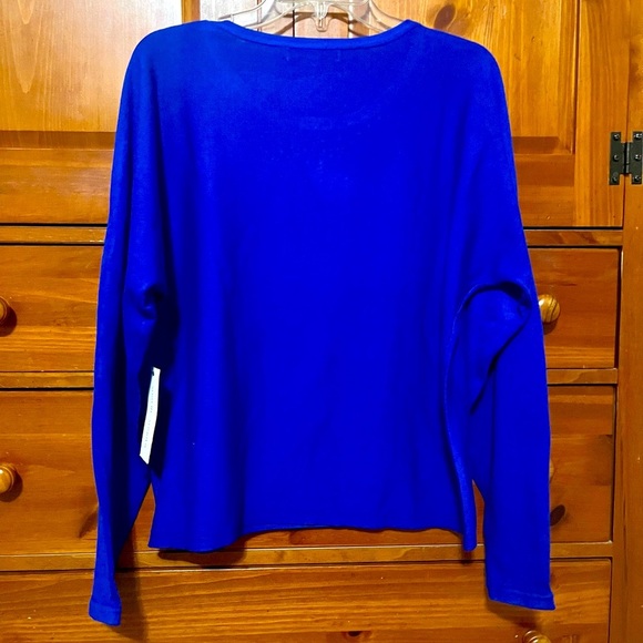 NWT Vibrant Blue Top with Sparkle - Large - Picture 4 of 6
